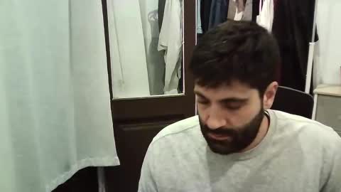 italianboybcn online show from 11/18/25, 08:02