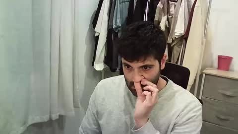 italianboybcn online show from 11/27/25, 06:54