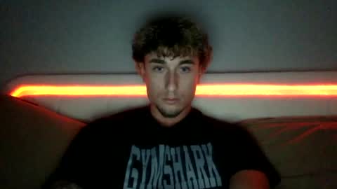 italianhugecock1 online show from 06/25/26, 06:45