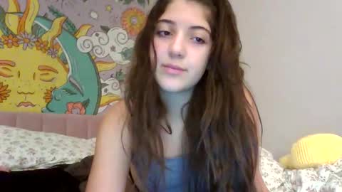 Snapshot of italiankittyx chatting on 10/29/25, 01:30 ItalianKitty online show from 10/29/25, 01:30