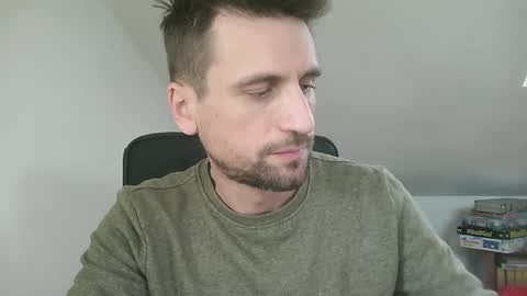 Snapshot of italiano116116 chatting on 02/16/25, 12:21 italiano116116 online show from 02/16/25, 12:21