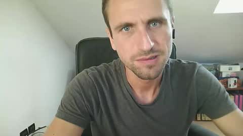 Snapshot of italiano116116 chatting on 09/22/25, 12:51 italiano116116 online show from 09/22/25, 12:51