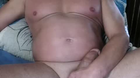Snapshot of italianstud43 chatting on 04/10/26, 07:40 Hot Italian online show from 04/10/26, 07:40