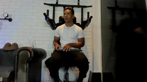 Italo Moore online show from 10/09/25, 11:19