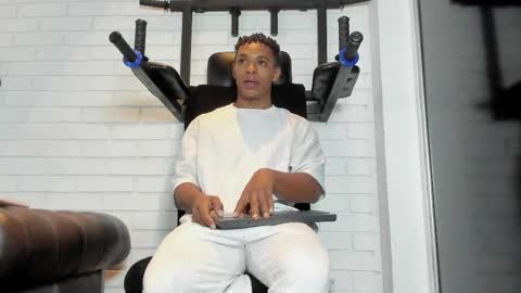 Italo Moore online show from 10/28/25, 12:41