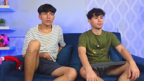 Snapshot of ithan_salvatore chatting on 12/14/24, 10:39 Ithan and Friends online show from 12/14/24, 10:39