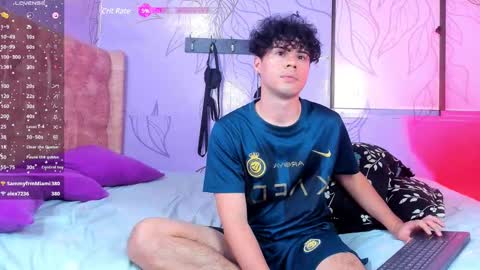 Snapshot of ithan_salvatore chatting on 01/05/25, 10:19 Ithan and Friends online show from 01/05/25, 10:19