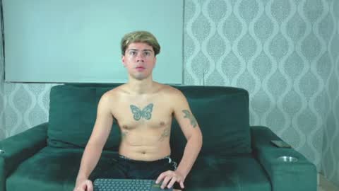 Snapshot of ithan_salvatore chatting on 08/02/26, 07:07 Ithan and Friends online show from 08/02/26, 07:07