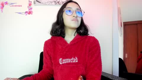 Snapshot of its__angelica_ chatting on 01/04/25, 03:40 Angelica online show from 01/04/25, 03:40