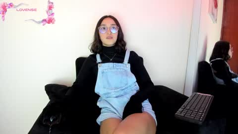 Snapshot of its__angelica_ chatting on 01/24/25, 02:07 Angelica online show from 01/24/25, 02:07