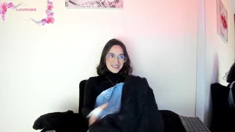 Snapshot of its__angelica_ chatting on 01/24/25, 05:10 Angelica online show from 01/24/25, 05:10