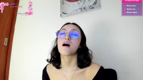 Snapshot of its__angelica_ chatting on 02/19/25, 02:12 Angelica online show from 02/19/25, 02:12