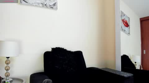 Snapshot of its__angelica_ chatting on 05/01/26, 06:12 Angelica online show from 05/01/26, 06:12