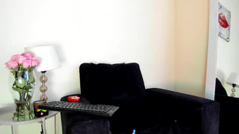 Snapshot of its__angelica_ chatting on 05/16/26, 09:24 Angelica online show from 05/16/26, 09:24
