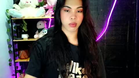 Snapshot of its_chloe20 chatting on 06/06/26, 12:43 its_chloe20 online show from 06/06/26, 12:43
