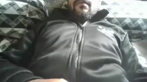 Snapshot of its_me_2323 chatting on 04/05/26, 06:10 its_me_2323 online show from 04/05/26, 06:10