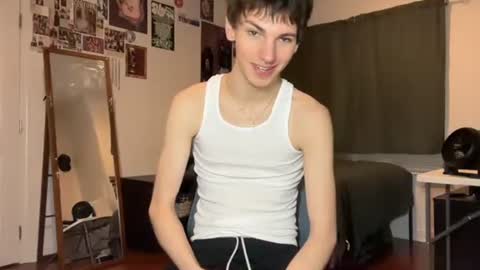 Snapshot of its_rowan chatting on 11/19/25, 02:55 Rowan online show from 11/19/25, 02:55