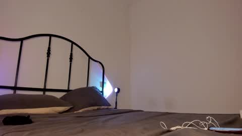 Isabella online show from 11/04/25, 07:18