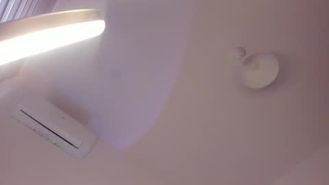 Isabella online show from 11/05/25, 10:26