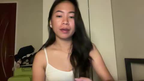 Snapshot of itscandygurl chatting on 11/04/25, 07:57 Candy online show from 11/04/25, 07:57