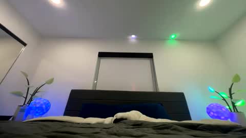 Snapshot of itsclaratrinity chatting on 10/29/25, 11:50 itsclaratrinity online show from 10/29/25, 11:50