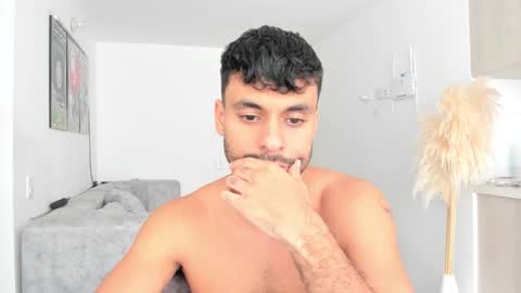 Snapshot of itsgeo1111 chatting on 10/12/25, 06:51 CALL ME GEO online show from 10/12/25, 06:51