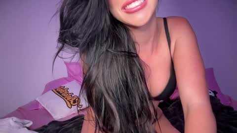 Snapshot of itskassielee chatting on 01/05/25, 08:22 itskassielee online show from 01/05/25, 08:22