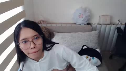 itskittyy online show from 11/02/25, 02:03