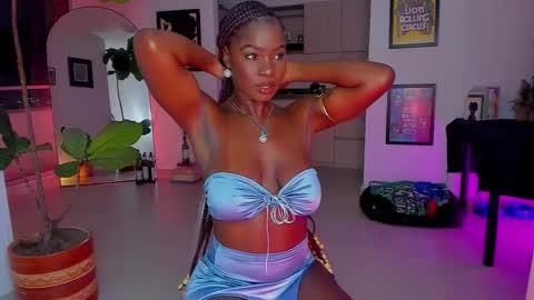 Snapshot of itslau_ chatting on 03/18/26, 01:09 lau online show from 03/18/26, 01:09