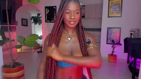 Snapshot of itslau_ chatting on 03/23/26, 02:37 lau online show from 03/23/26, 02:37