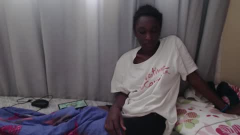 Laynne online show from 10/14/25, 11:44