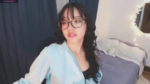 Snapshot of itsliaa chatting on 05/09/26, 11:32 LIA online show from 05/09/26, 11:32