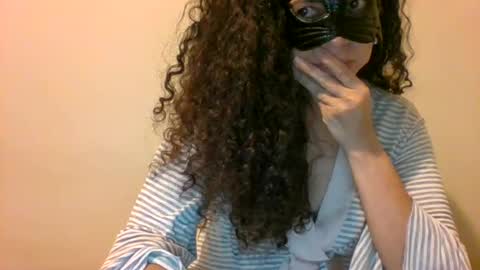 Snapshot of itslilithsmile chatting on 07/19/26, 01:37 itslilithsmile online show from 07/19/26, 01:37