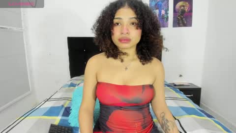 Snapshot of itsmaraia chatting on 04/20/26, 12:46 maraia online show from 04/20/26, 12:46