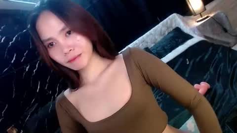 itsme_liza online show from 11/23/25, 06:19