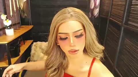 Snapshot of itsme_pearl69 chatting on 07/20/26, 10:56 ms pearl online show from 07/20/26, 10:56
