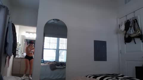 Alexis Rae online show from 11/25/25, 05:24