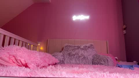 Snapshot of itsmelolax chatting on 02/01/25, 05:26 Lola online show from 02/01/25, 05:26