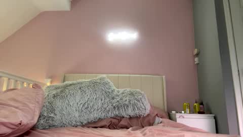 Snapshot of itsmelolax chatting on 02/21/25, 03:21 Lola online show from 02/21/25, 03:21