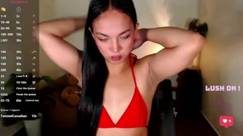 Snapshot of itsmesofiaa69 chatting on 04/28/26, 02:27 Sofia online show from 04/28/26, 02:27