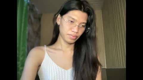 Snapshot of itsmeyourgirl_philopoiter chatting on 04/20/26, 12:13 Jayve online show from 04/20/26, 12:13