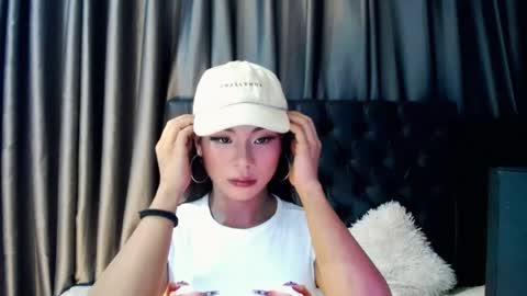 Snapshot of itsmeyumiko chatting on 07/23/26, 04:43 itsmeyumiko online show from 07/23/26, 04:43