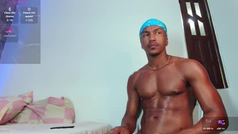 Snapshot of itsmikenoir chatting on 09/12/25, 10:10 Limited offer 50 online show from 09/12/25, 10:10