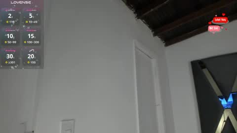 Snapshot of itsmoon_swt_ chatting on 04/08/26, 07:03 Moon online show from 04/08/26, 07:03