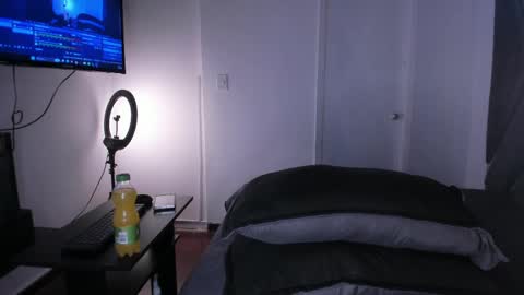 Moon online show from 05/04/26, 06:59