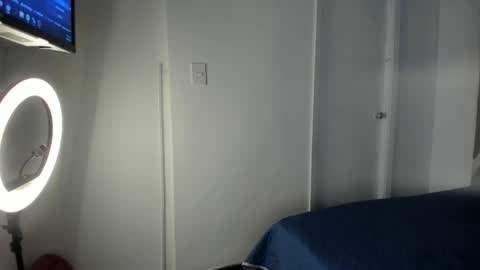 Moon online show from 06/01/26, 06:09
