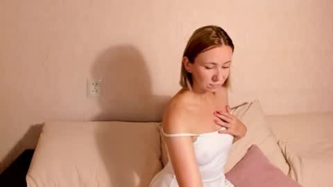 Snapshot of itsmyopinion chatting on 09/20/25, 01:12 itsmyopinion online show from 09/20/25, 01:12