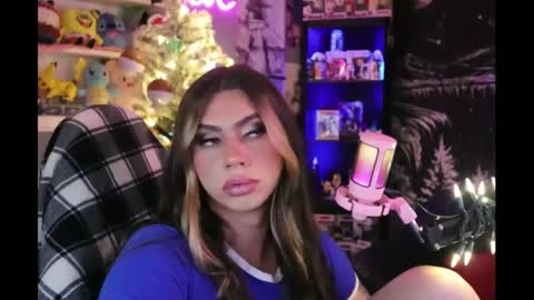 Snapshot of itsnickibabyy chatting on 12/08/24, 12:18 Nicki Foxx online show from 12/08/24, 12:18