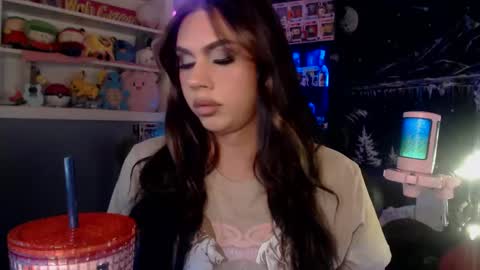 Snapshot of itsnickibabyy chatting on 01/07/25, 12:34 Nicki Foxx online show from 01/07/25, 12:34