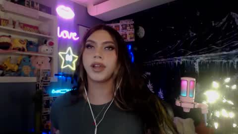 Snapshot of itsnickibabyy chatting on 01/14/25, 11:16 Nicki Foxx online show from 01/14/25, 11:16